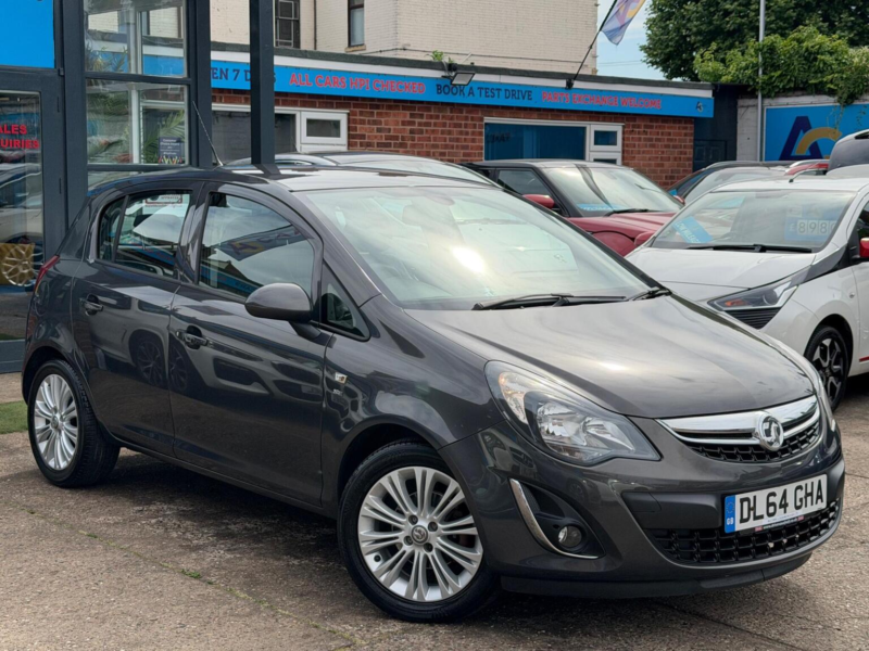 2015 Vauxhall Corsa 1.4 16v Se Euro 5 5dr in Grey — image 1