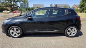 2015 Renault Clio 1.2 Dynamique Nav 1.2 16v 75 in Black — image 4