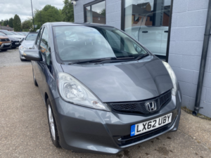 2012 Honda Jazz 1.4 I-Vtec Es in Grey — image 6