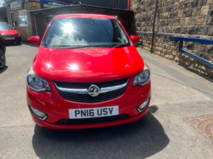 2016 Vauxhall Viva 1.0i Sl Euro 6 5dr in Red — image 2