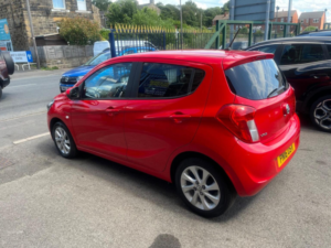 2016 Vauxhall Viva 1.0i Sl Euro 6 5dr in Red — image 5