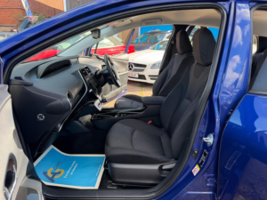 2018 Toyota Prius 1.8 Vvt-H Business Edition Plus CVT Euro 6 (s/s) 5dr (15in Alloy) in Blue — image 4