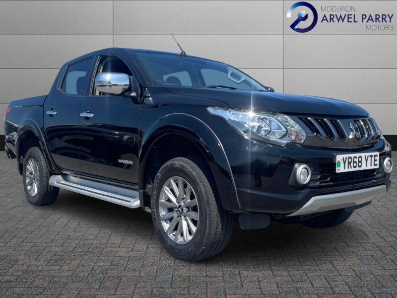 2018 Mitsubishi L200 2.4 Di-D Dc Warrior in Black — image 1