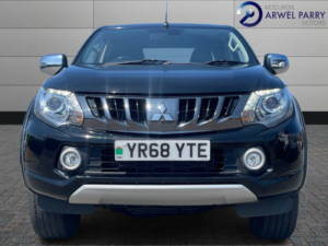 2018 Mitsubishi L200 2.4 Di-D Dc Warrior in Black — image 2