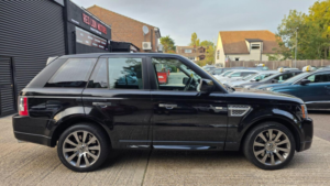 2009 Land Rover Range Rover Sport 5.0 V8 Autobiography Sport Commandshift 4WD Euro 5 5dr in Black — image 5