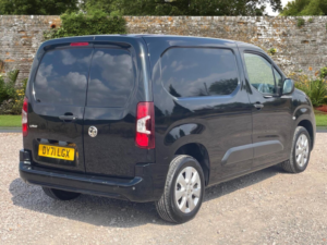2022 Vauxhall Combo 1.5 Turbo D 2000 Griffin L1 H1 Euro 6 4dr in Black — image 4