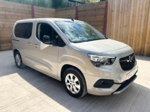 2022 Vauxhall Combo Life 4 SEAT Petrol Auto Wheelchair Accessible Disabled Access Vehicle Wav in Grey — image 3