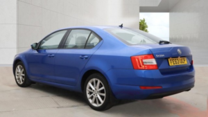 2013 Skoda Octavia 1.6 Tdi Elegance in Blue — image 3