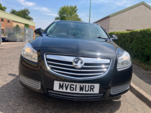 2011 Vauxhall Insignia 2.0 Cdti Exclusiv Sports Tourer 5dr Diesel Auto Euro 5 (160 Ps) in Black — image 2