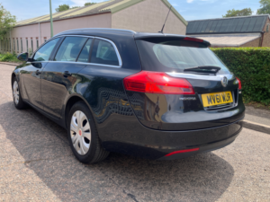 2011 Vauxhall Insignia 2.0 Cdti Exclusiv Sports Tourer 5dr Diesel Auto Euro 5 (160 Ps) in Black — image 5