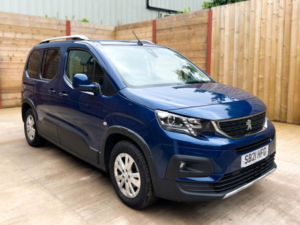 2021 Peugeot Rifter 4 SEAT Wheelchair Accessible Disabled Access Vehicle Wav in Blue — image 4