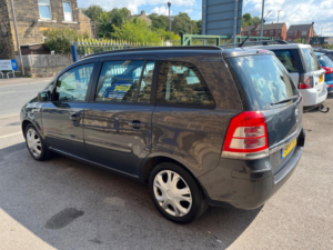 2014 Vauxhall Zafira 1.8 16v Exclusiv Euro 5 5dr in Grey — image 6