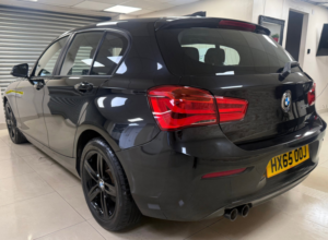 2015 BMW 1 Series 2.0 120d Sport Hatchback 5dr Diesel Manual Euro 6 (s/s) (190 Ps) in Black — image 3