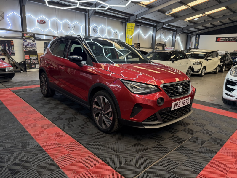 2025 SEAT Arona 1.0 Tsi Fr Sport in Red — image 1