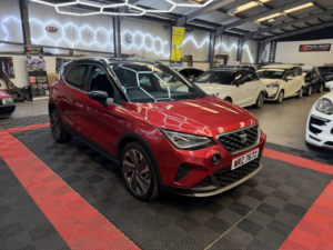 2025 SEAT Arona 1.0 Tsi Fr Sport in Red — image 3