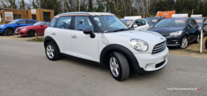 2011 MINI Countryman 1.6 Cooper Countryman in White — image 2