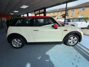 2015 MINI Hatch 1.2 One Euro 6 (s/s) 3dr in White — image 2