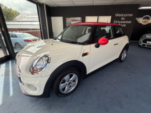 2015 MINI Hatch 1.2 One Euro 6 (s/s) 3dr in White — image 5