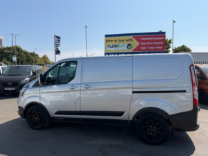 2022 Ford Transit Custom Custom 300 Ecoblue Trail — image 5