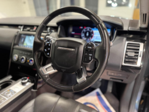 2019 Land Rover Discovery 3.0 Sd V6 Se Auto 4WD Euro 6 (s/s) 5dr in Grey — image 2