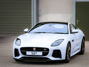 2017 Jaguar F-Type 5.0 V8 Svr Auto AWD Euro 6 (s/s) 2dr in White — image 5
