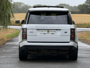 2020 Land Rover Range Rover 4.4 Sd V8 Autobiography in White — image 3