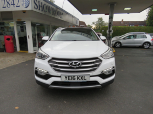 2016 Hyundai Santa Fe 2.2 Crdi Blue Drive Premium Se Auto 4WD Euro 6 (s/s) 5dr (7 Seat) in White — image 2