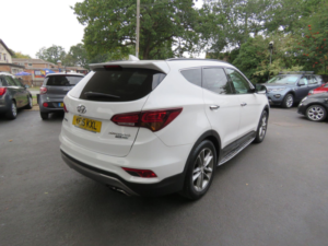 2016 Hyundai Santa Fe 2.2 Crdi Blue Drive Premium Se Auto 4WD Euro 6 (s/s) 5dr (7 Seat) in White — image 5