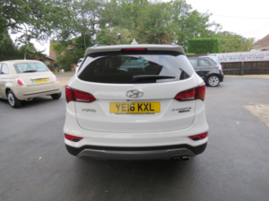 2016 Hyundai Santa Fe 2.2 Crdi Blue Drive Premium Se Auto 4WD Euro 6 (s/s) 5dr (7 Seat) in White — image 6