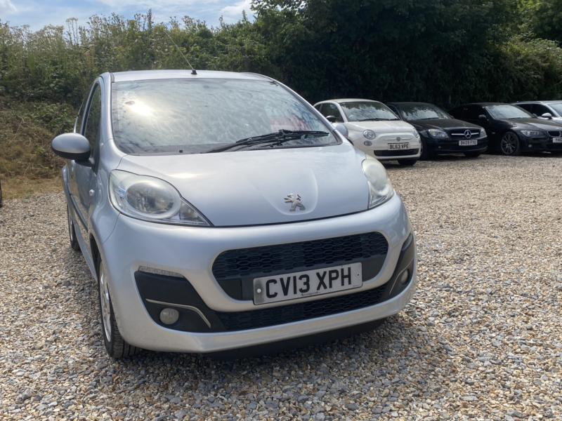 2013 Peugeot 107 1.0 12v Allure in Silver — image 1