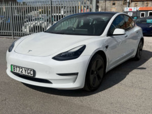2022 Tesla Model 3 Model 3 Long Range AWD 4WD 4dr in White — image 3