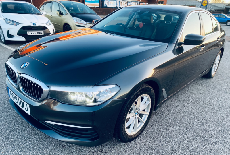 2019 BMW 5 Series 520d Se 4-Door in Grey — image 1