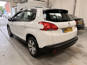 2013 Peugeot 2008 1.2 Vti Active in White — image 3