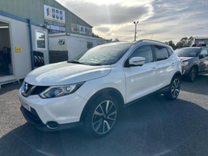 2016 Nissan Qashqai 1.5 Dci Tekna 2WD Euro 6 (s/s) 5dr in White — image 3