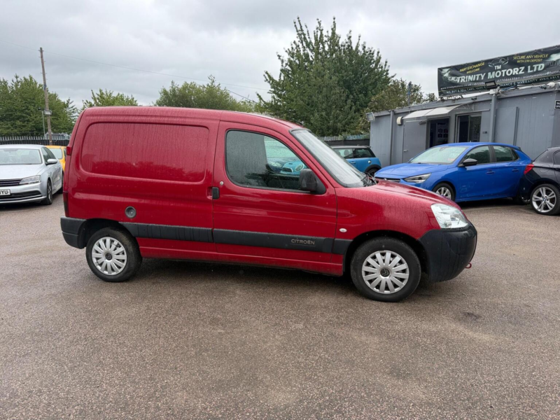 2005 Citroen Berlingo 1.9d X 4dr in Red — image 1