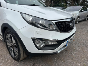 2015 Kia Sportage 1.7 Crdi Ecodynamics 4 2WD Euro 5 (s/s) 5dr in White — image 2