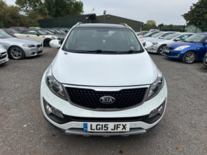 2015 Kia Sportage 1.7 Crdi Ecodynamics 4 2WD Euro 5 (s/s) 5dr in White — image 3