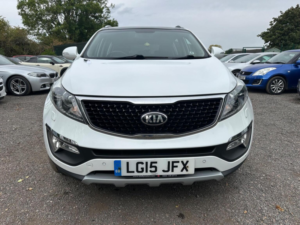2015 Kia Sportage 1.7 Crdi Ecodynamics 4 2WD Euro 5 (s/s) 5dr in White — image 6