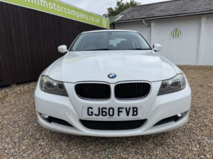 2010 BMW 3 Series 2.0 318i Es Saloon in White — image 2