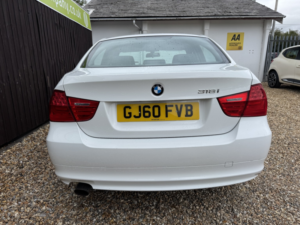2010 BMW 3 Series 2.0 318i Es Saloon in White — image 5