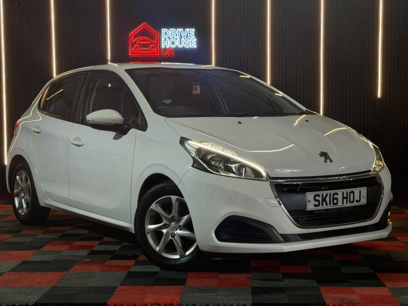 2016 Peugeot 208 1.0 Puretech Active in White — image 1