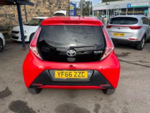 2017 Toyota Aygo 1.0 Vvt-I X-Style Euro 6 5dr in Red — image 4