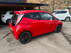 2017 Toyota Aygo 1.0 Vvt-I X-Style Euro 6 5dr in Red — image 5