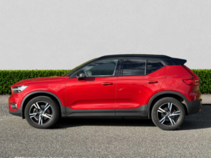 2021 Volvo Xc40 2.0 B4 Mhev R-Design SUV 5dr Petrol Hybrid Auto Euro 6 (s/s) (197 Ps) in Red — image 4