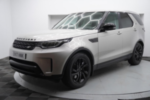 2017 Land Rover Discovery 2.0 Sd4 Hse Auto 4WD Euro 6 (s/s) 5dr in Gold — image 3