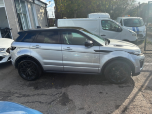 2016 Land Rover Range Rover Evoque 2.0 Td4 Hse Dynamic SUV 5dr Diesel Auto 4WD Euro 6 (s/s) (180 Ps) in Silver — image 2