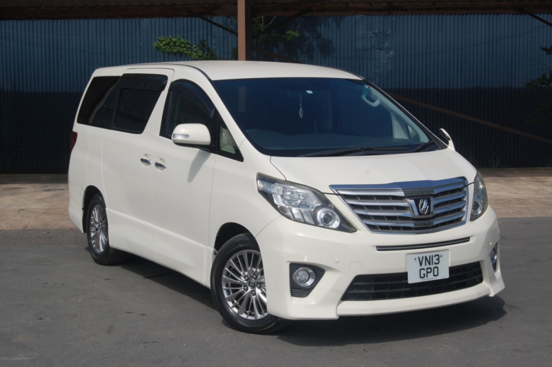 2013 Toyota Alphard 2.4 S in Cream — image 1