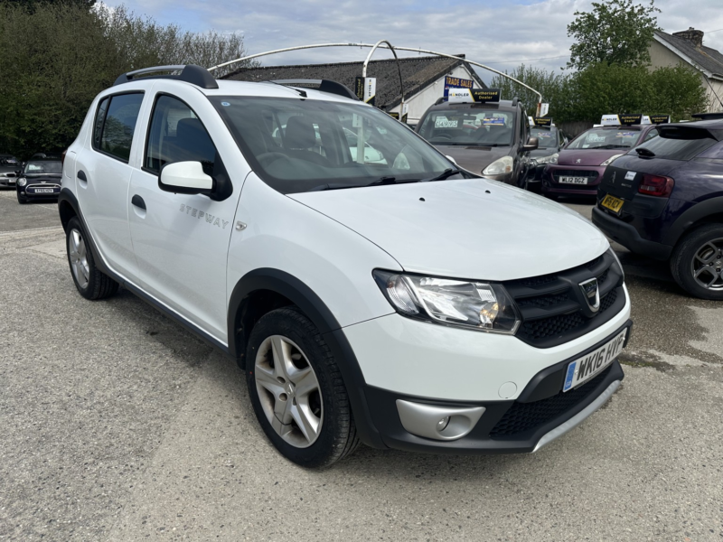2016 Dacia Sandero Stepway 1.5 Stepway Ambiance Dci 90 in White — image 1