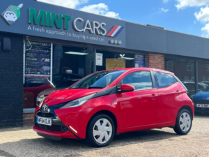 2014 Toyota Aygo 1.0 Vvt-I X-Play in Red — image 2