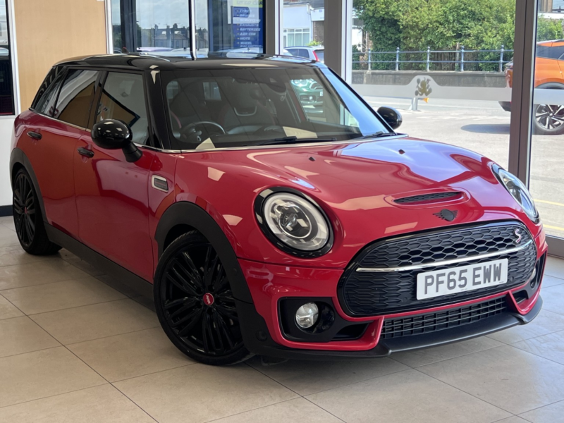2015 MINI Clubman 2.0 Clubman Cooper S in Red — image 1